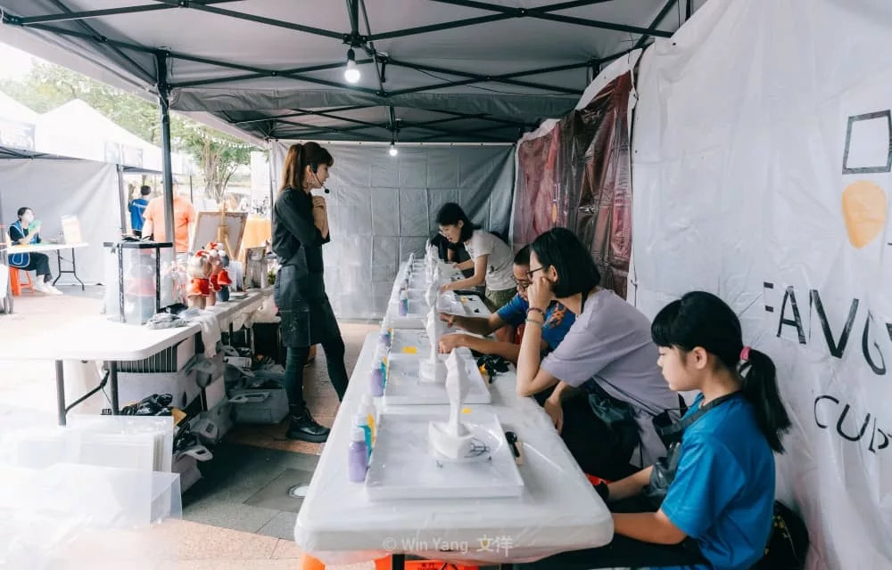 萬金石流聲記憶攤位，為2025萬金石馬拉松暖場。請到流體藝術老師現場教學